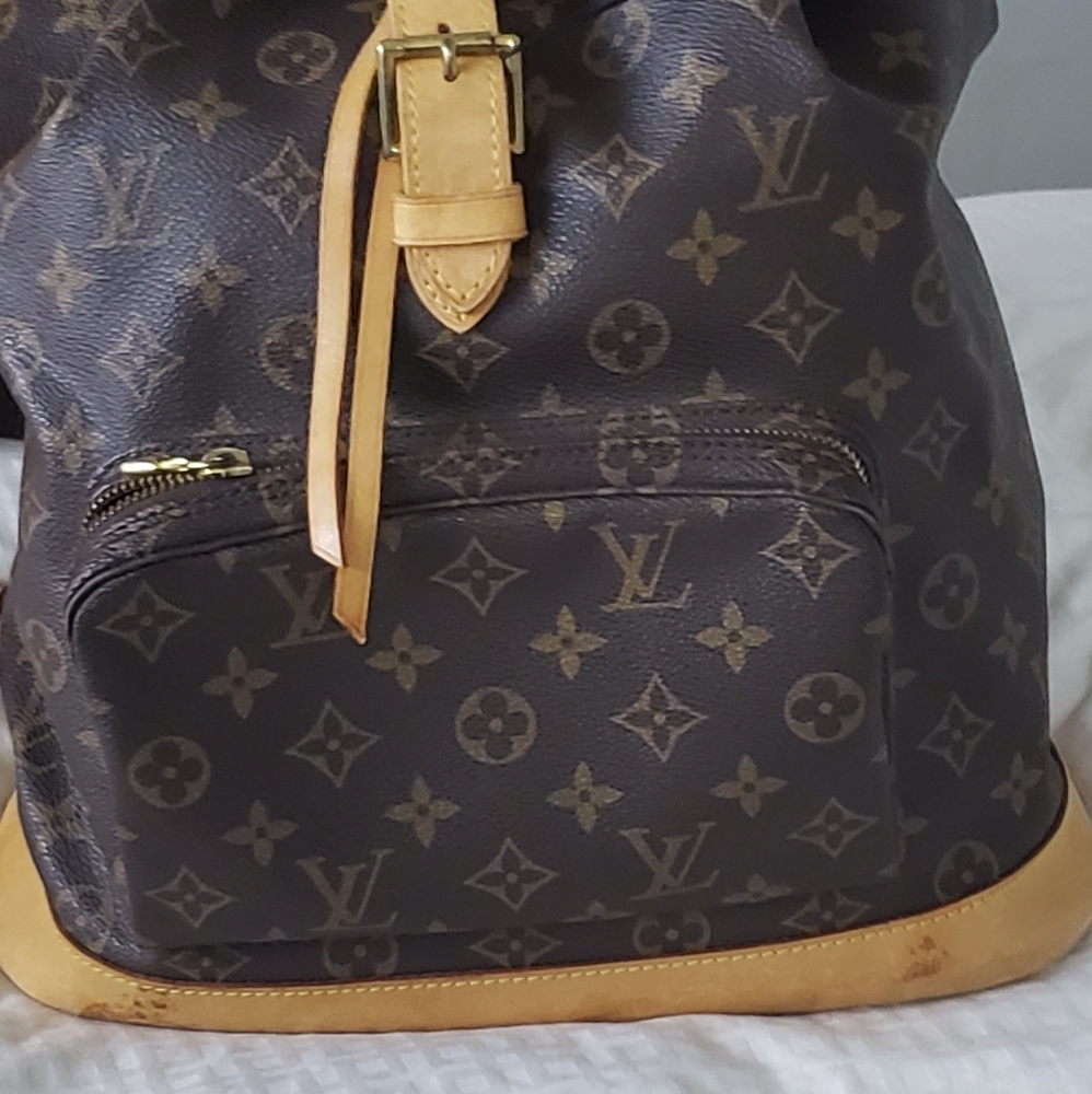 Louis Vuitton MONTSOURIS GM - Picture 13 of 15